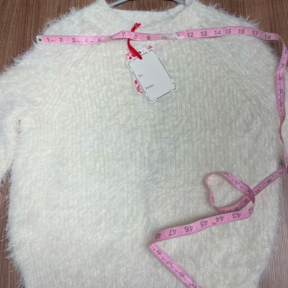 NWT fuzzy cream sweater - Picture 4 of 7